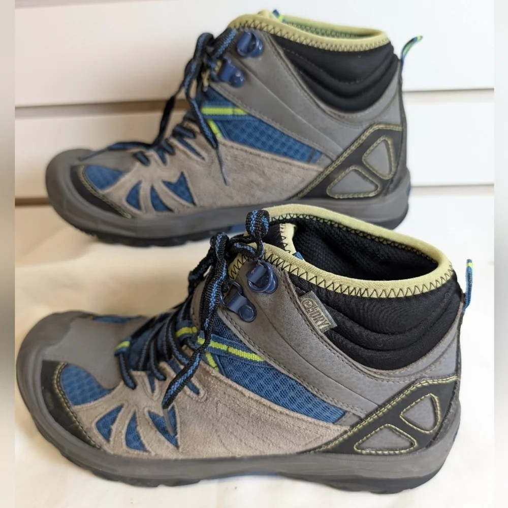 Merrell Capra Mid Waterproof Gray Blue Leather Boys Hiking Boot Size 4M NWOT